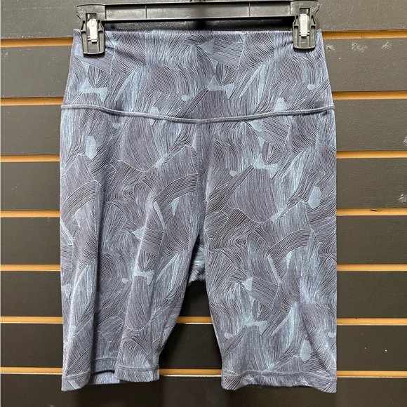 ZYIA Women's Gray Patterned biker Shorts - Picture 1 of 3